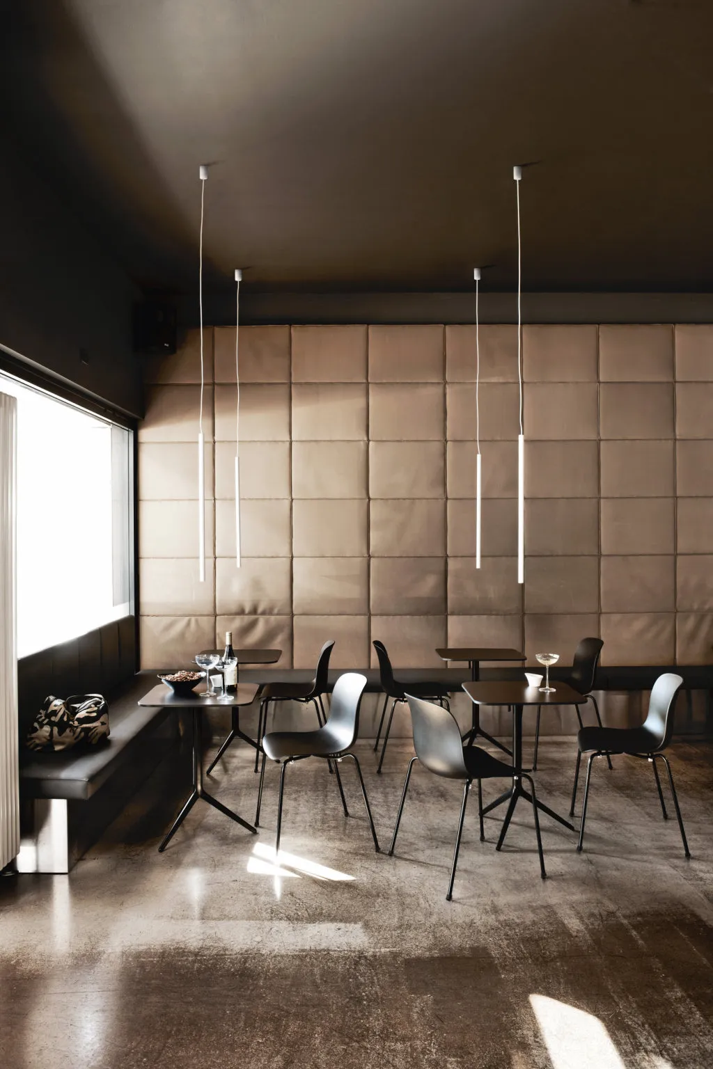 Central Table with folding top D 60 cm