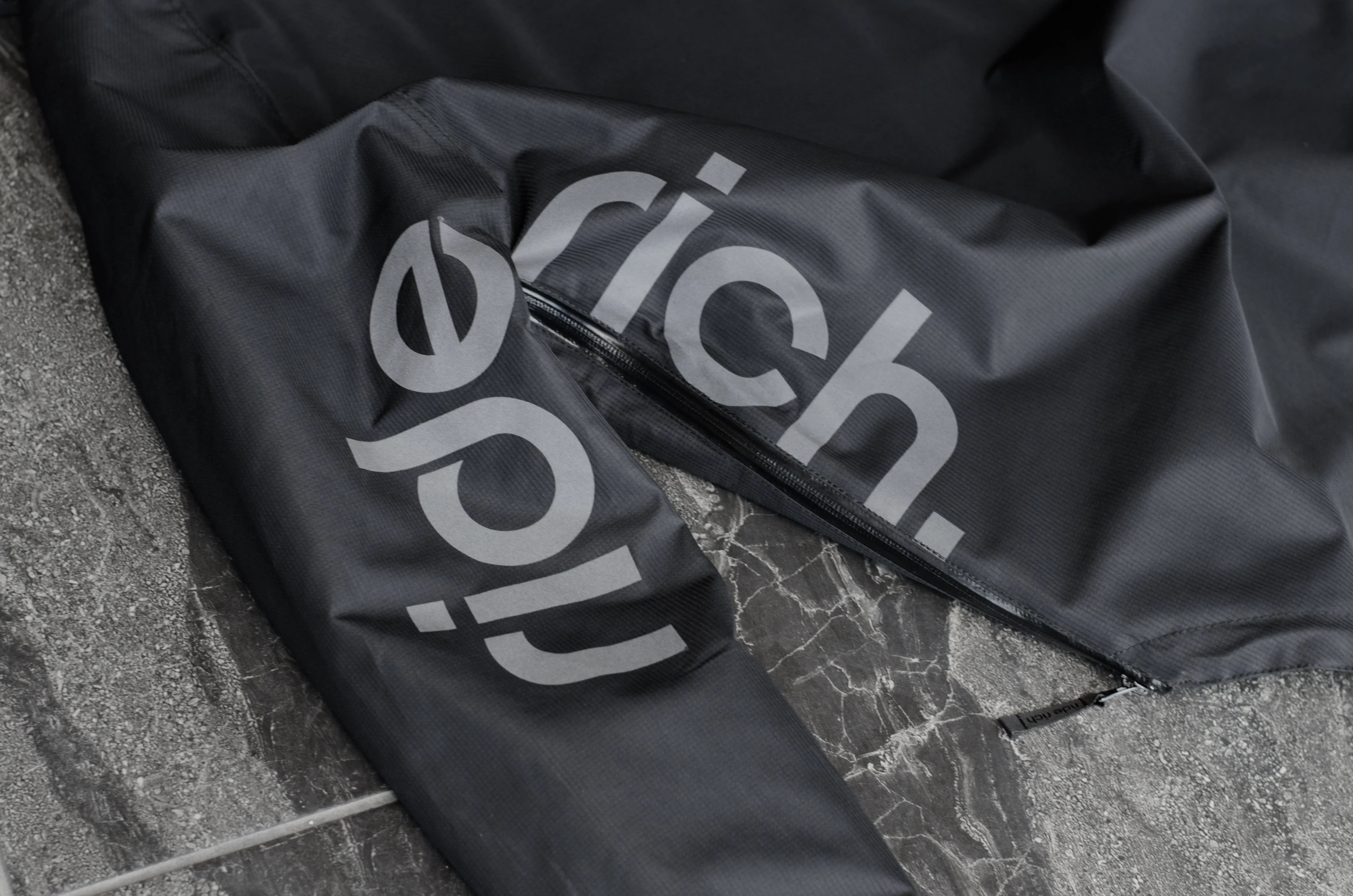 Concord™ Armoured Anorak Jacket {The Message}